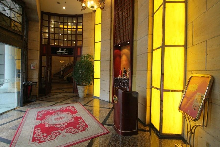 Manhattan Bund Business Hotel Shanghai Buitenkant foto